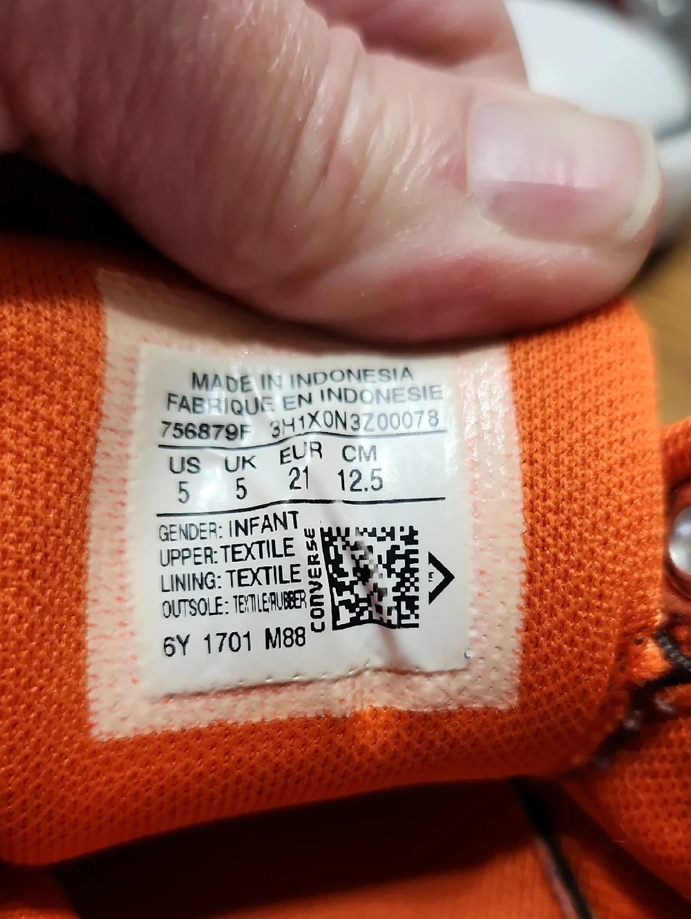Converse Kids Charcoal Gray & Tangerine Size 5